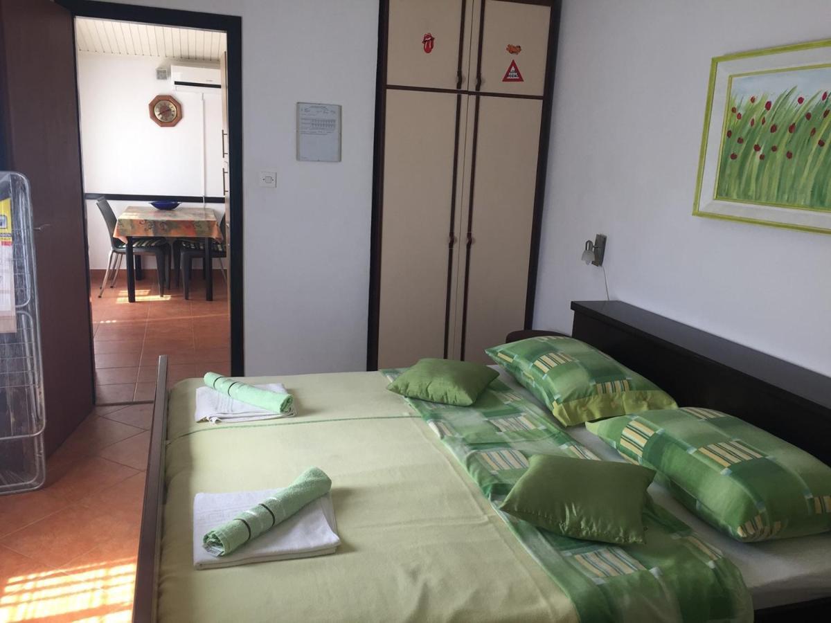Apartments Porec Beach Area Simo Екстер'єр фото